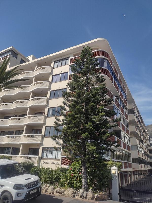To Let 2 Bedroom Property for Rent in Sea Point Western Cape